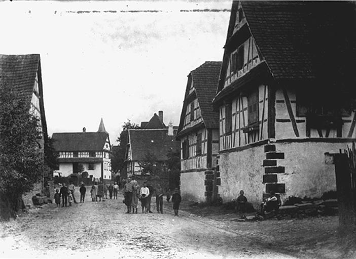 Vue ancienne de l'entrée du village en venant de Woerth.