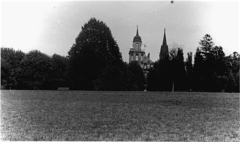 Vue ancienne, éloignée.