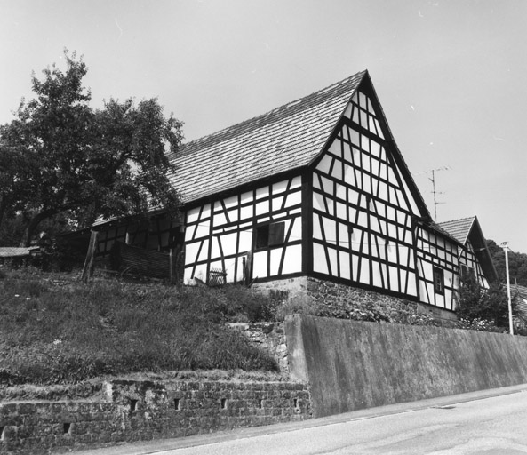 Ferme : Kamm (rue) 40, à Drachenbronn. Vue de la grange.