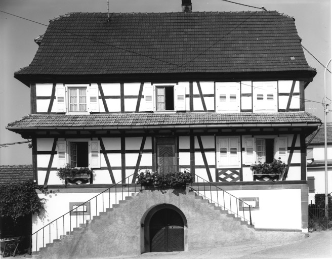 Ferme, Vignes (rue des) 1. Façade sur cour.