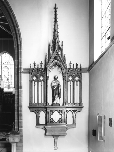 Retable sud : statue de saint Joseph.