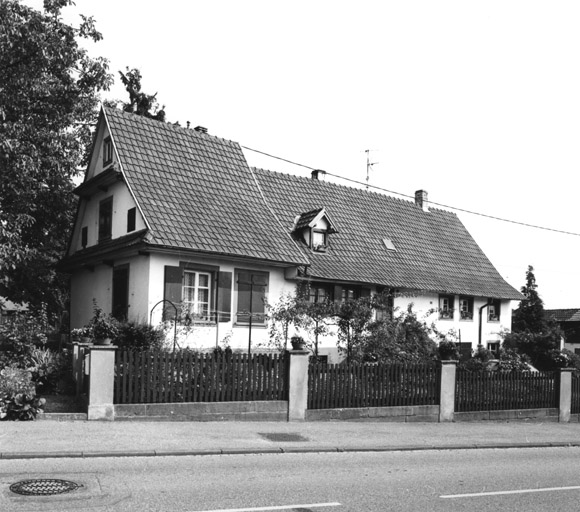 Ferme, Thermes (rue des) 11, à Hoelschloch. Vue d'ensemble.