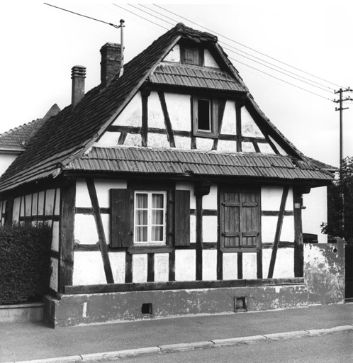 Ferme, Surbourg (rue de) 11. Pignon : vue d'ensemble.