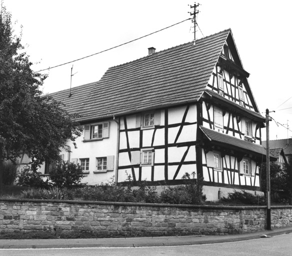 Ferme : Prairies (rue des) 6. Logis trois quarts gauche.