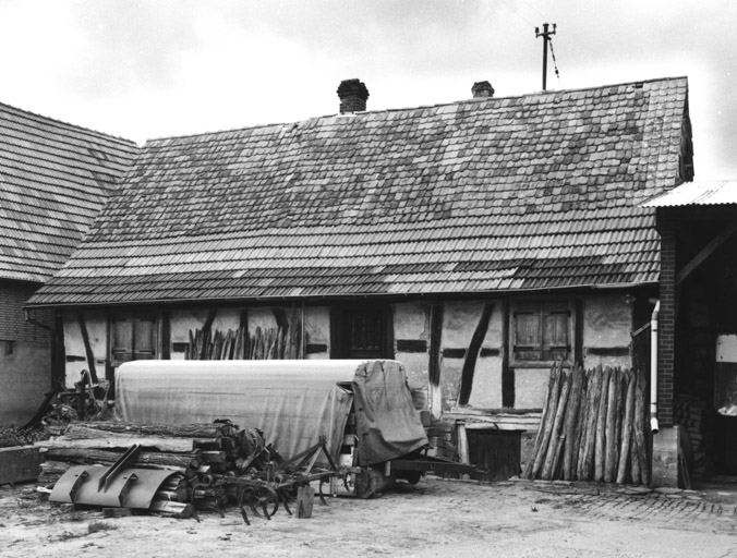 Elévation sur la cour du logis.