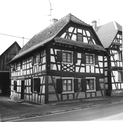 Ferme : Grand Rue () 10. Vue de trois quarts.