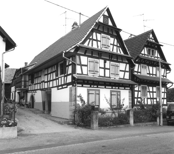 Ferme : Angle (rue de l') 10. Logis de trois quarts droit.