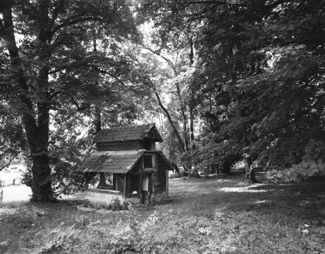 Parc avec pigeonnier.