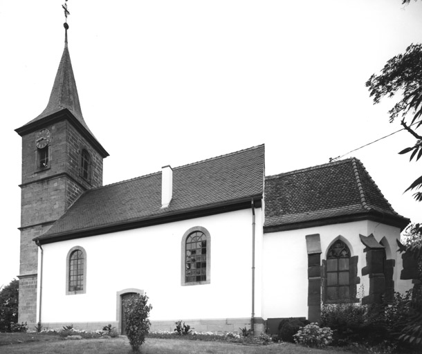 Vue d'ensemble de trois quarts droit.