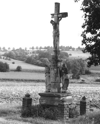 Calvaire : Christ en croix, Vierge, saint Jean