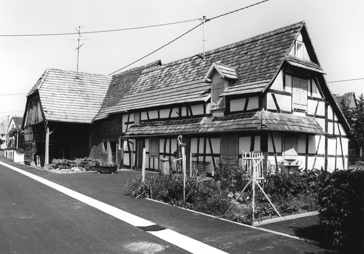 Ferme, Mineurs (rue des) 26, à Kutzenhausen-le-Haut. Vue d'ensemble.