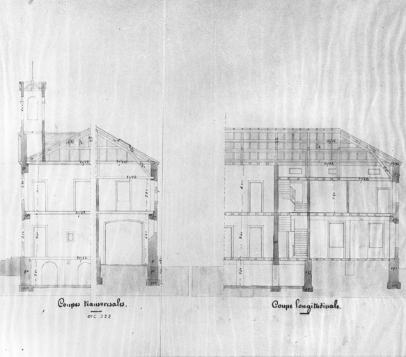 Mairie-école. Coupes transversale et longitudinale