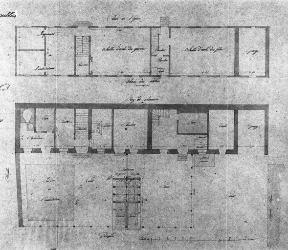 Ecole catholique. Plans du rez-de-chaussée et de l'étage.