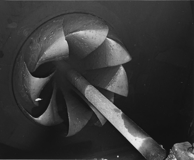 Bâtiment de meunerie : roue du monte-charge.