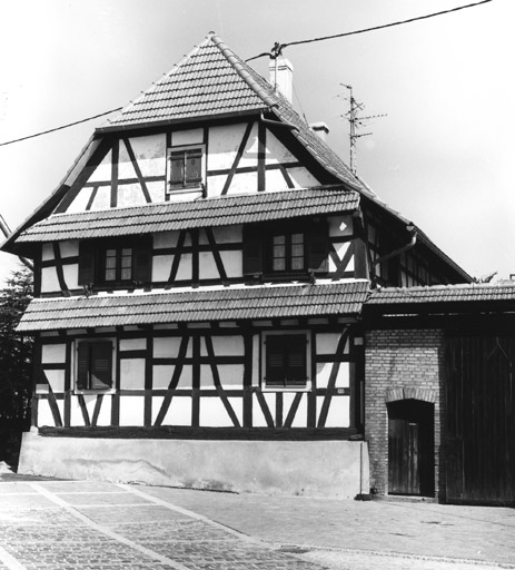 Ferme, Schwabwiller (rue de) 2. Vue d'ensemble du logis sur rue.