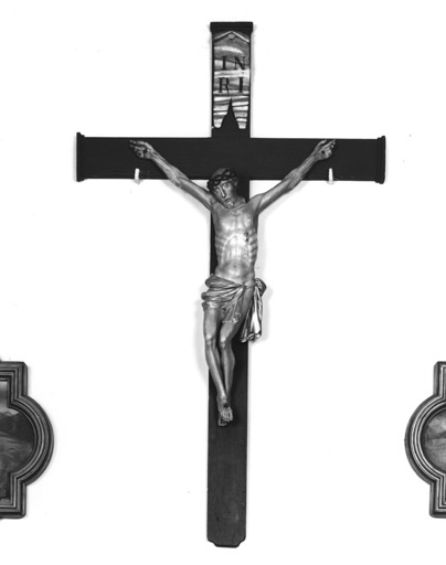 Croix : Christ en croix