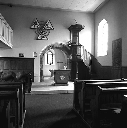 Vue d'ensemble intérieure vers le choeur.