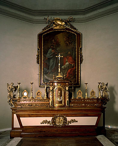 Autel, tabernacle, 2 statues, 4 reliquaires (maître-autel)