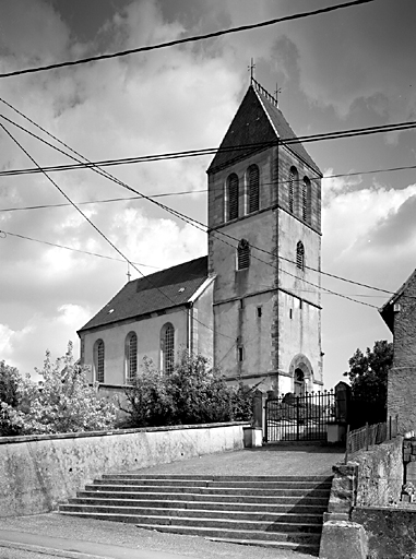 Vue d'ensemble de trois-quarts.