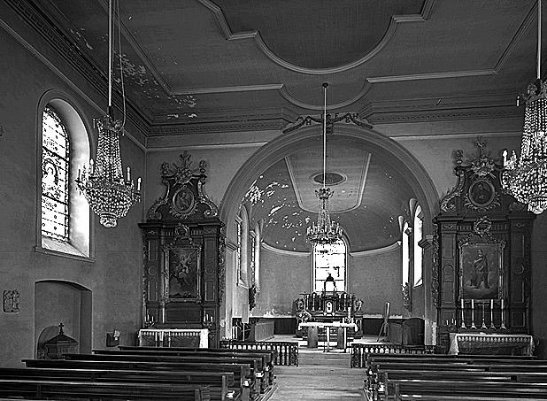 Vue intérieure vers le choeur.