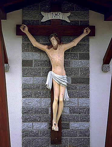 Croix : Christ en croix