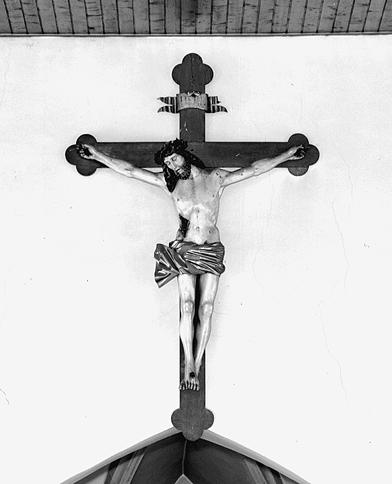 Croix : Christ en croix