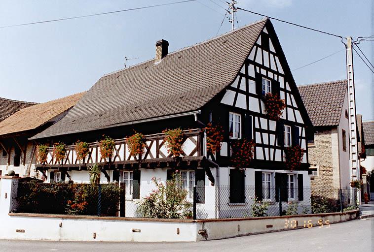 Vue du logis.