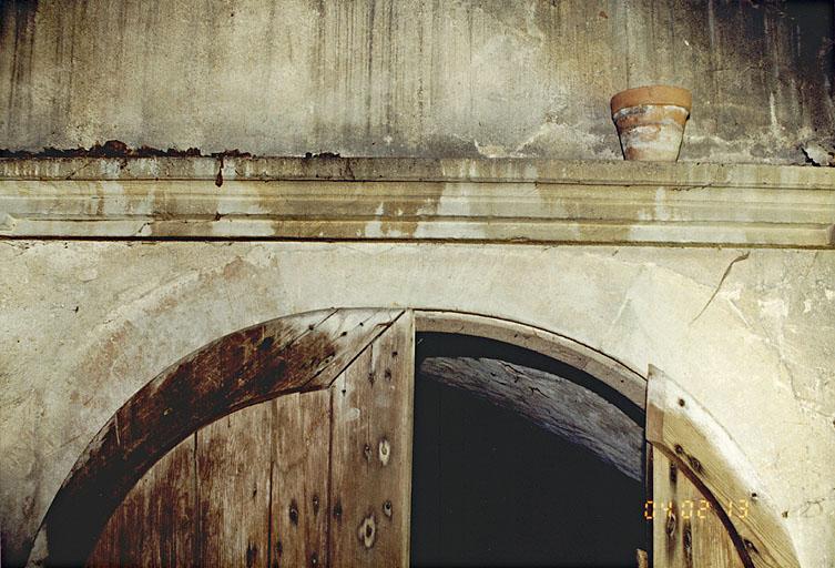 L'entrée de la cave voûtée.