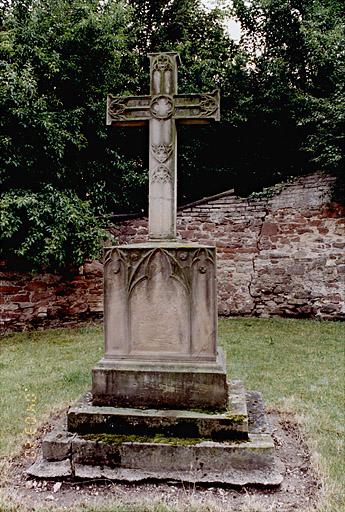 Croix de cimetière.