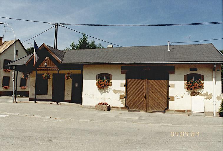 Vue du corps de garde, daté 1874, rue du Quatorze Juillet.