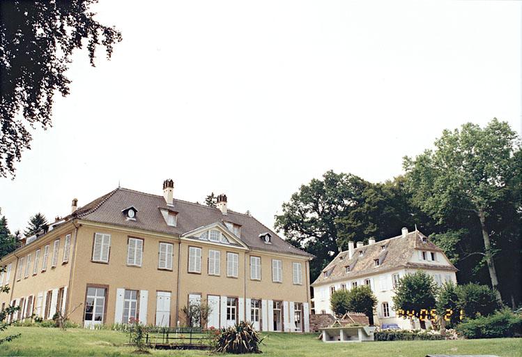 Vue d'ensemble depuis l'est.