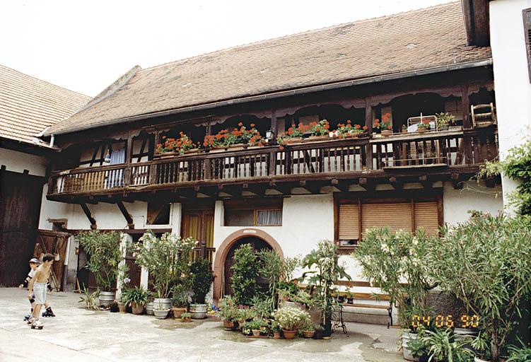 Vue du logis de ferme 7 rue Louis Pasteur datée 1817.