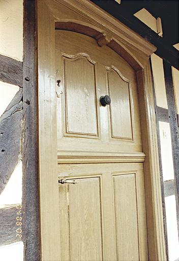 La porte d'entrée.