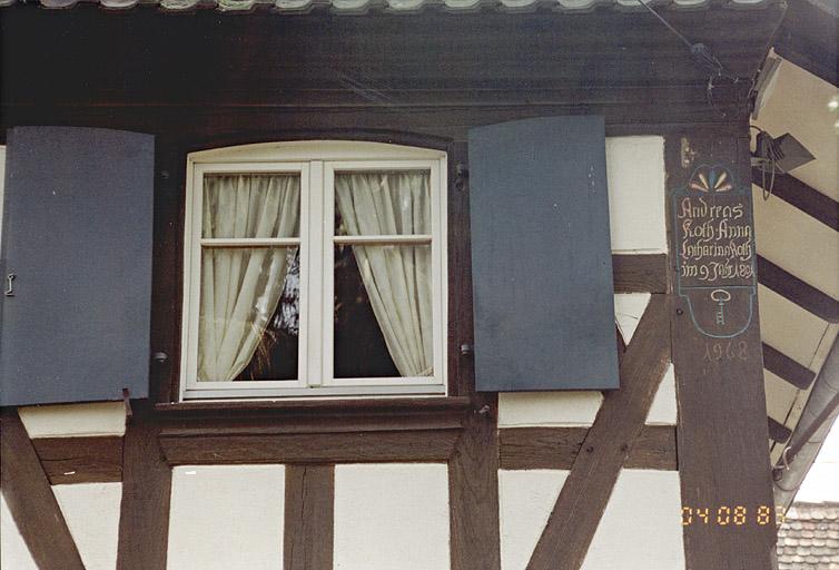 Détail du poteau cornier.