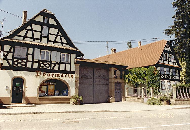 Ferme, 17 rue Principale.
