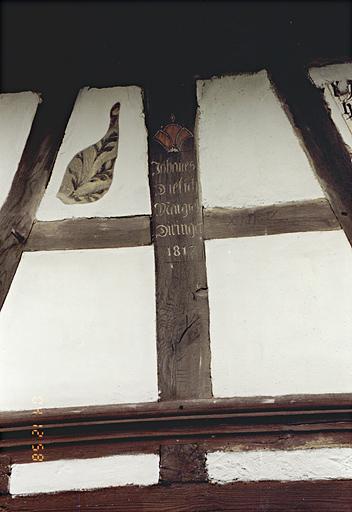 Le poteau de la grange.