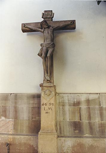 Croix monumentale 1