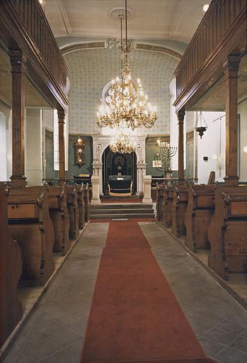 Vue de l'intérieur vers l'Aron.