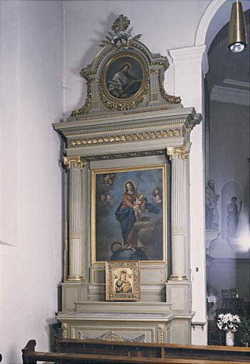 Vue d'ensemble de l'autel de la Vierge.