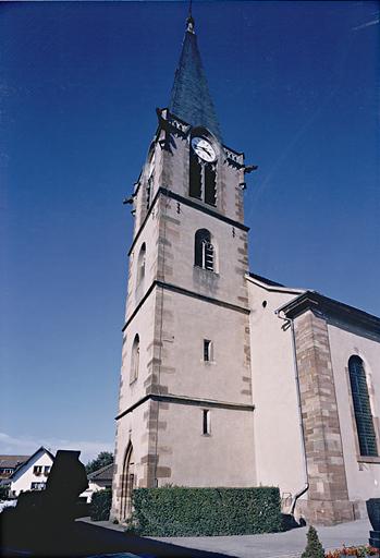 Vue d'ensemble de la tour.