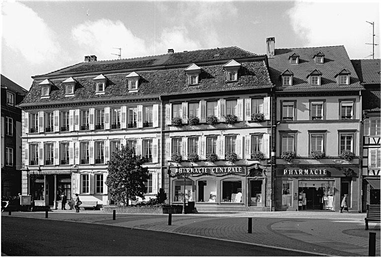 Vue d'ensemble depuis l'est des maisons No 3 et No 5.