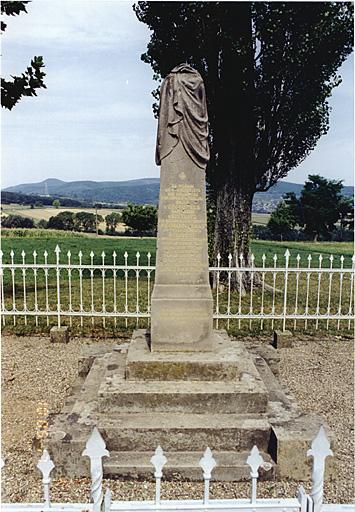 Monument No 1 : vue d'ensemble.