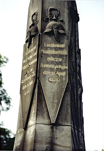 Monument No 2 : vue partielle.