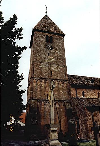 Vue de la tour-porche depuis le sud.