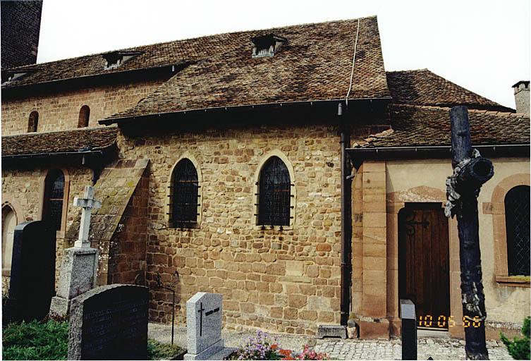 Extrémité orientale de la nef, chapelle sud et sacristie.