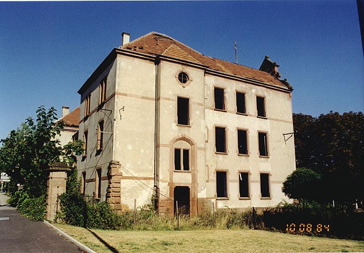 Bâtiment 1, rue de l'Industrie. Vue d'ensemble depuis le sud-est.