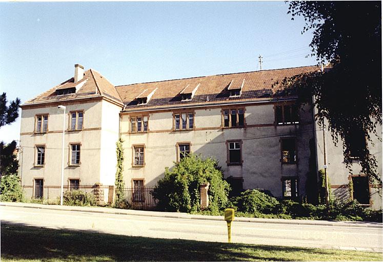 Bâtiment 1, rue de l'Industrie. Vue d'ensemble depuis le sud.