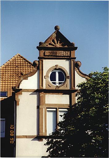 Bâtiment 13,15, rue de la Pépinière. Détail d'un des avant-corps.