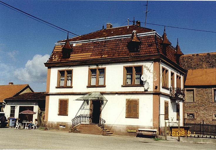 1, rue des Messageries et 8a, avenue de la Gare, maison de direction de l'ancienne scierie Bernhardt.