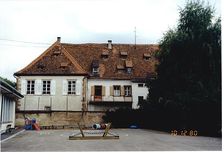 Elévations ouest de l'aile nord et de l'aile ouest.